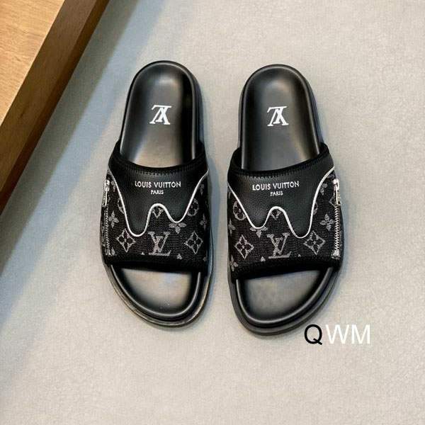 Picture of Louis Vuitton Slippers _SKULVsz39-44WM0403255